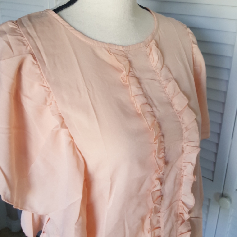 🍀Sale🍀2/$18 3/$24 4/$28 Flutter Blouse - Picture 2 of 10